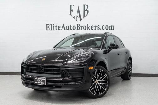 2023 Porsche Macan Base