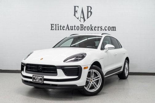 2023 Porsche Macan Base