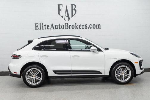 2023 Porsche Macan Base