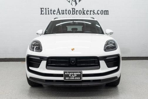 2023 Porsche Macan Base