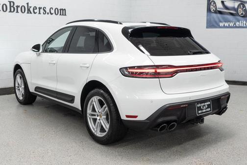 2023 Porsche Macan Base