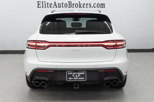 2023 Porsche Macan Base