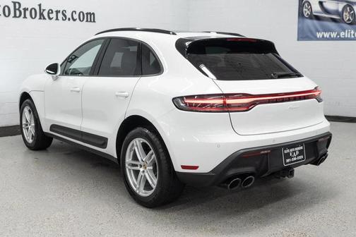 2023 Porsche Macan Base