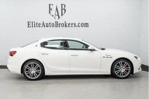 2022 Maserati Ghibli Modena Q4