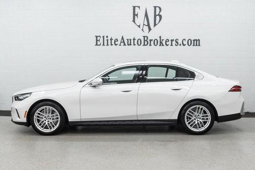 2025 BMW 530 i xDrive