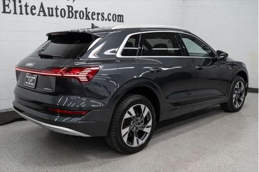 2021 Audi e-tron Premium