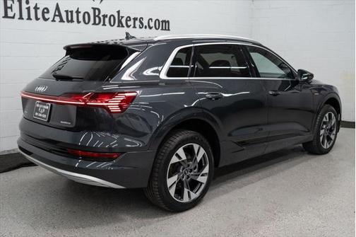 2021 Audi e-tron Premium