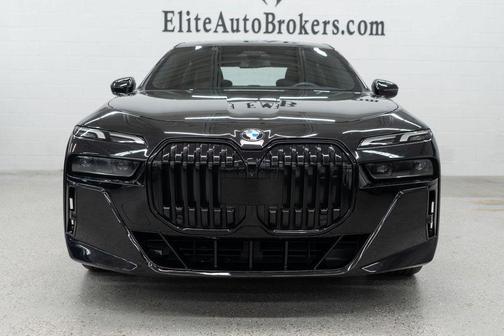 Black Sapphire Metallic 2023 BMW 760 i xDrive