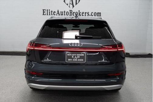 2021 Audi e-tron Premium Plus