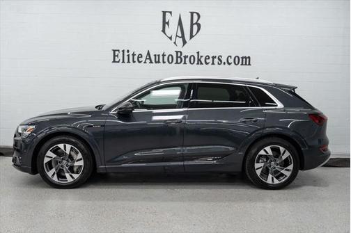 2021 Audi e-tron Premium Plus