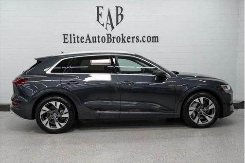 2021 Audi e-tron Premium Plus