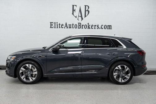 2021 Audi e-tron Premium Plus