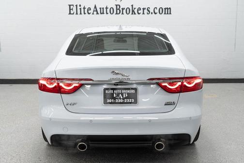 Photo 5 of 63 of 2018 Jaguar XF 35t Portfolio Limited Edition