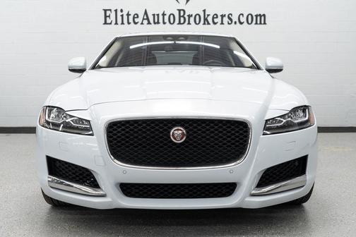 Photo 3 of 63 of 2018 Jaguar XF 35t Portfolio Limited Edition