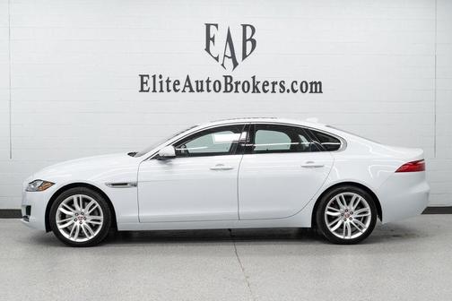 Photo 2 of 63 of 2018 Jaguar XF 35t Portfolio Limited Edition
