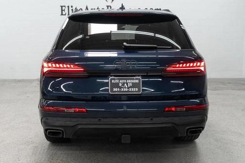 Waitomo Blue Metallic 2025 Audi Q7 45 Premium Plus