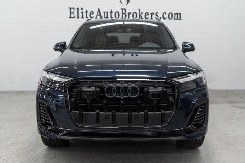 Waitomo Blue Metallic 2025 Audi Q7 45 Premium Plus