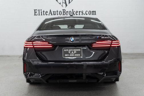 Dark Graphite Metallic 2026 BMW 530 xDrive