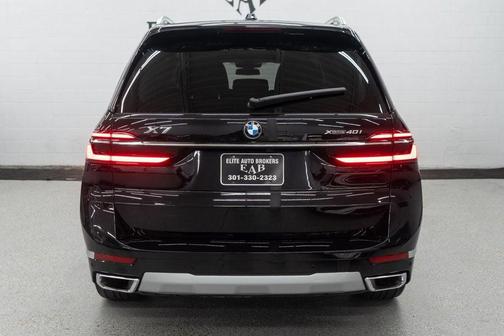 2025 BMW X7 xDrive40i