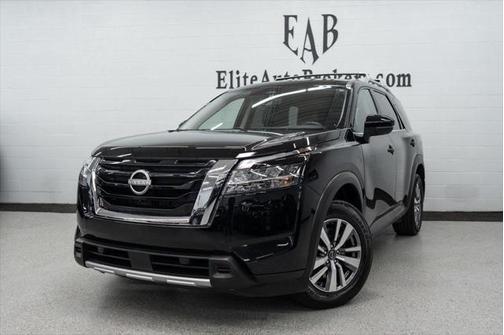 2023 Nissan Pathfinder SL 4WD