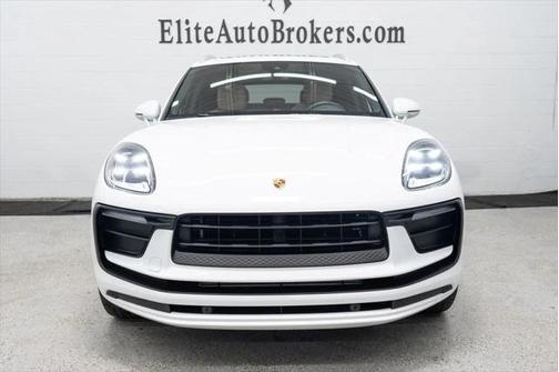 2022 Porsche Macan Base