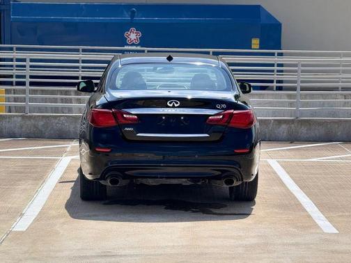 Black Obsidian 2016 INFINITI Q70 3.7X