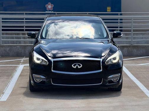 Black Obsidian 2016 INFINITI Q70 3.7X