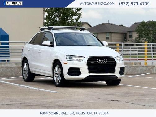 Cortina White 2017 Audi Q3 2.0T Premium
