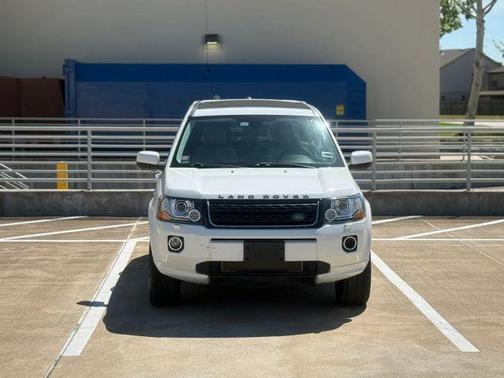 Fuji White 2013 Land Rover LR2 Base