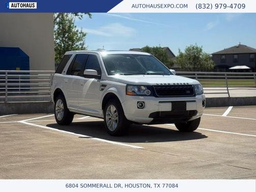 Fuji White 2013 Land Rover LR2 Base