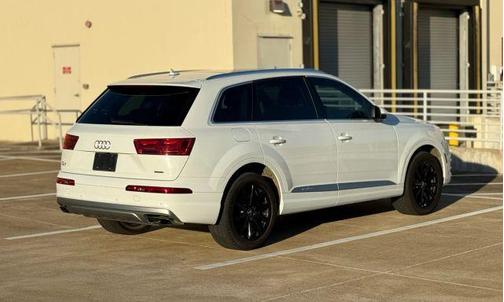 Glacier White Metallic 2018 Audi Q7 2.0T Premium Plus