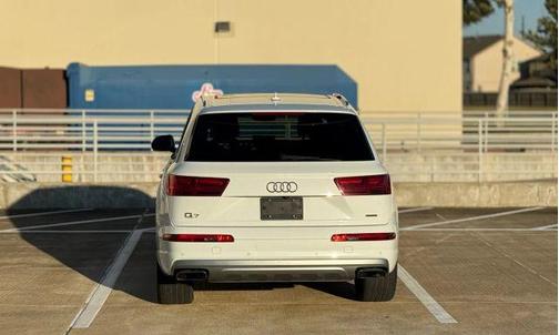 Glacier White Metallic 2018 Audi Q7 2.0T Premium Plus