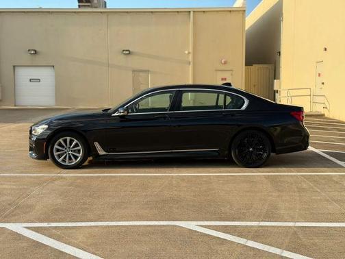 2016 BMW 750 i xDrive