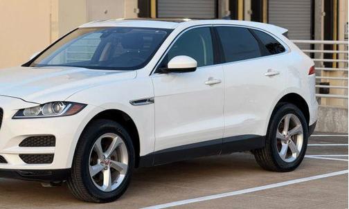 Fuji White 2019 Jaguar F-PACE 25t