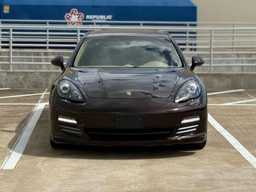 2013 Porsche Panamera 4