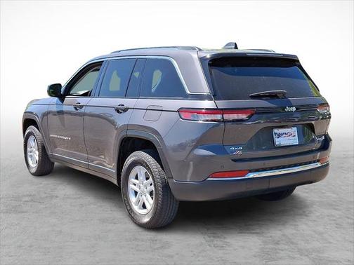 2022 Jeep Grand Cherokee Laredo