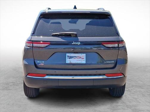 2022 Jeep Grand Cherokee Laredo