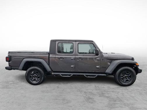 2022 Jeep Gladiator Sport