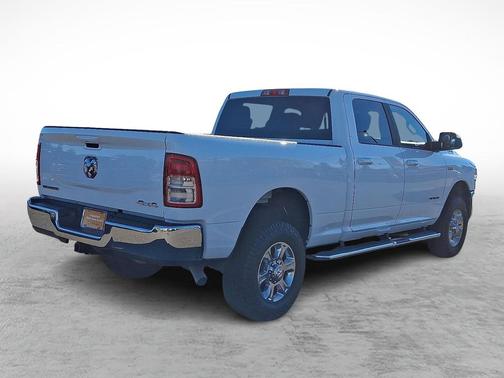 2022 RAM 2500 Big Horn Crew Cab 4x4 6'4' Box