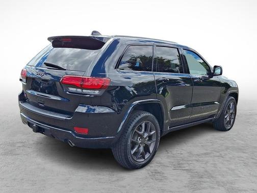 Diamond Black Crystal Pearlcoat 2021 Jeep Grand Cherokee 80th Anniversary 4x4