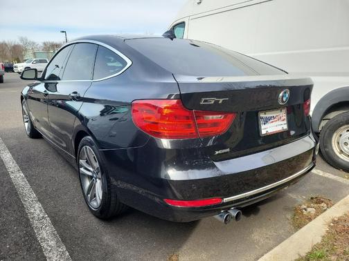 Photo 3 of 5 of 2016 BMW 328 Gran Turismo i xDrive SULEV