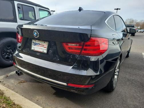 Photo 4 of 5 of 2016 BMW 328 Gran Turismo i xDrive SULEV