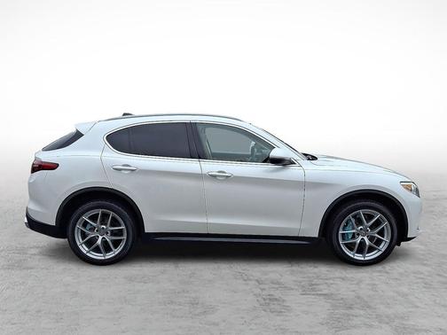 2019 Alfa Romeo Stelvio Ti Lusso