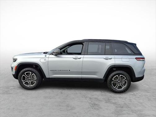 2022 Jeep Grand Cherokee 4xe Trailhawk
