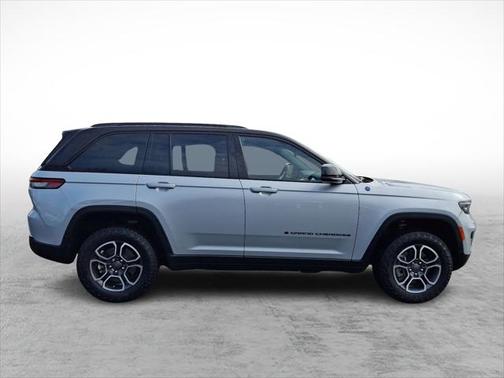 2022 Jeep Grand Cherokee 4xe Trailhawk
