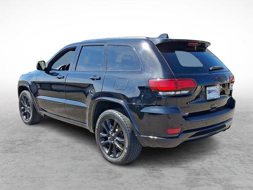Diamond Black Crystal Pearlcoat 2020 Jeep Grand Cherokee Altitude
