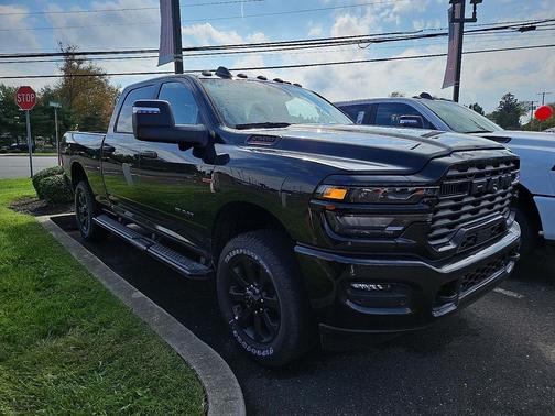2025 RAM 2500 Big Horn Crew Cab 4x4 6'4' Box