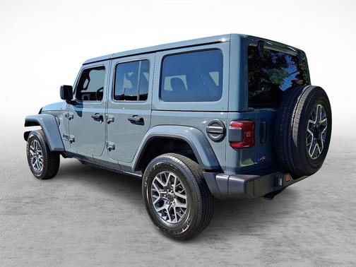 Anvil Clear Coat 2026 Jeep Wrangler 4-Door Sahara 4x4