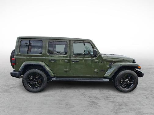 2023 Jeep Wrangler 4-Door Sahara Altitude 4x4