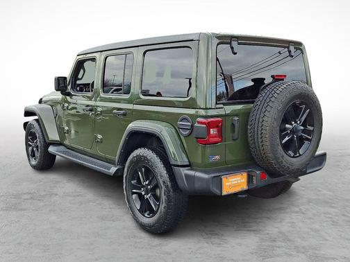 2023 Jeep Wrangler 4-Door Sahara Altitude 4x4